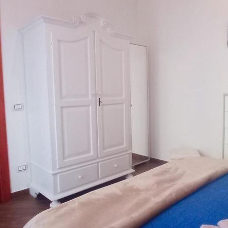 Al Molo 6 Apartment Палермо Екстериор снимка