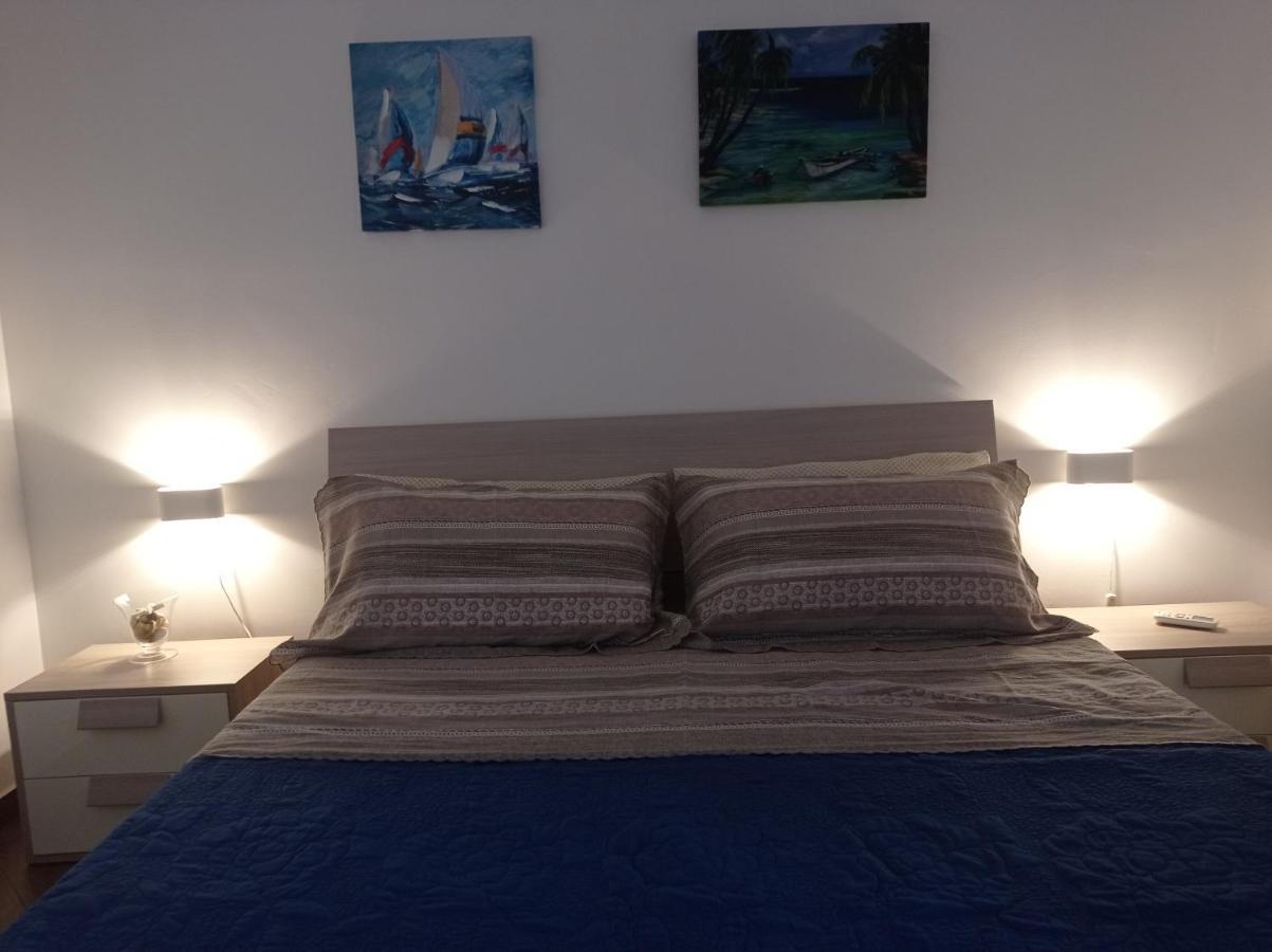 Al Molo 6 Apartment Палермо Екстериор снимка